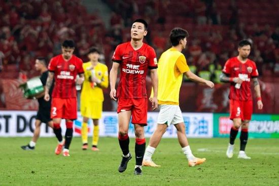 欧联-勒沃库森2-0赫根5战全胜锁头名 药厂各赛事豪取14连胜北京时间12月1日凌晨4时，欧联杯H组第5轮，勒沃库森客场对阵赫根。